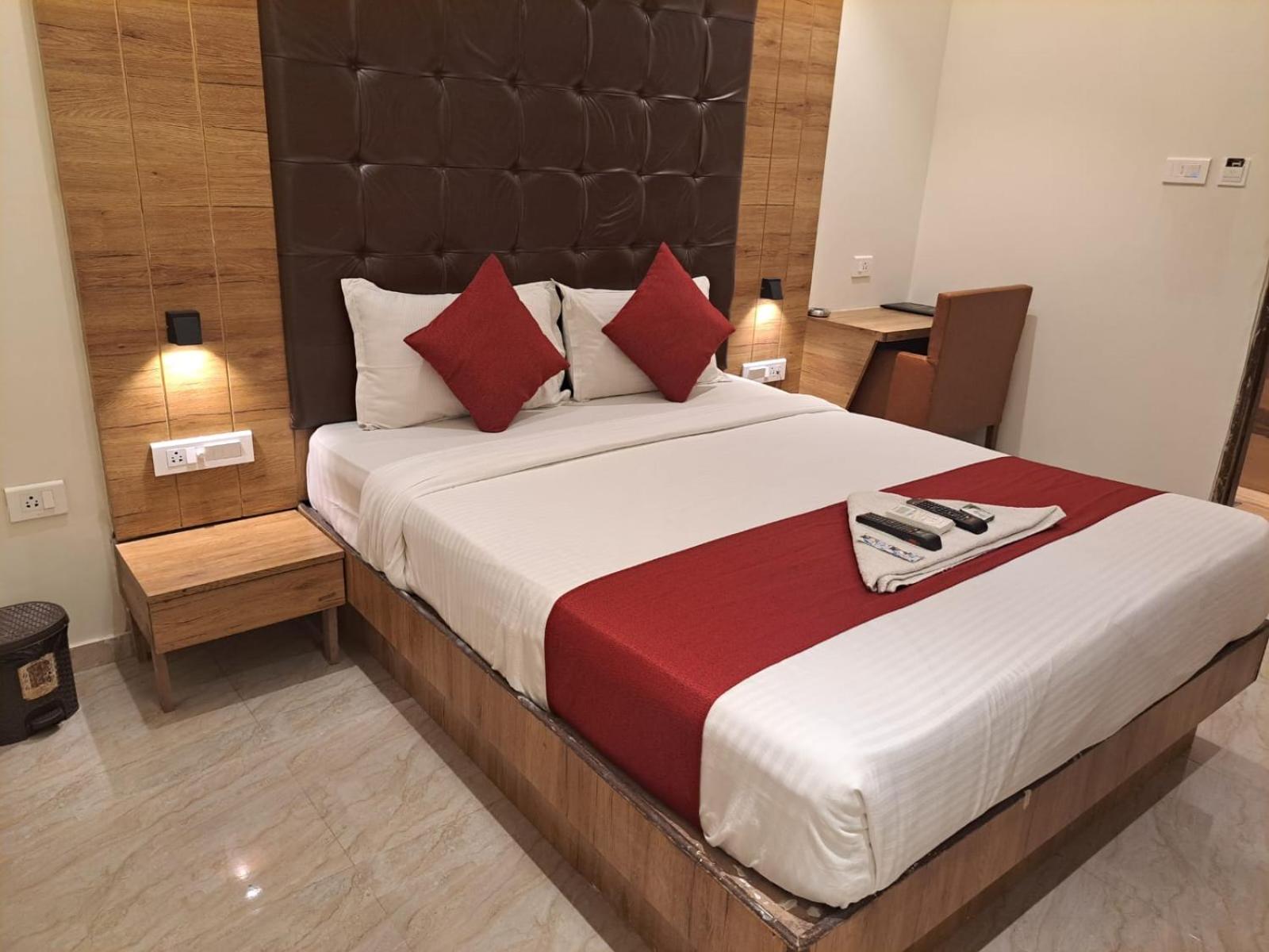 Gateway Star Hotel Mumbai Exterior photo